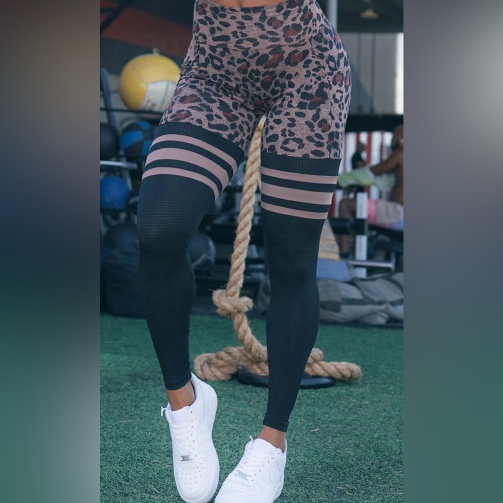 Bombshell leggings